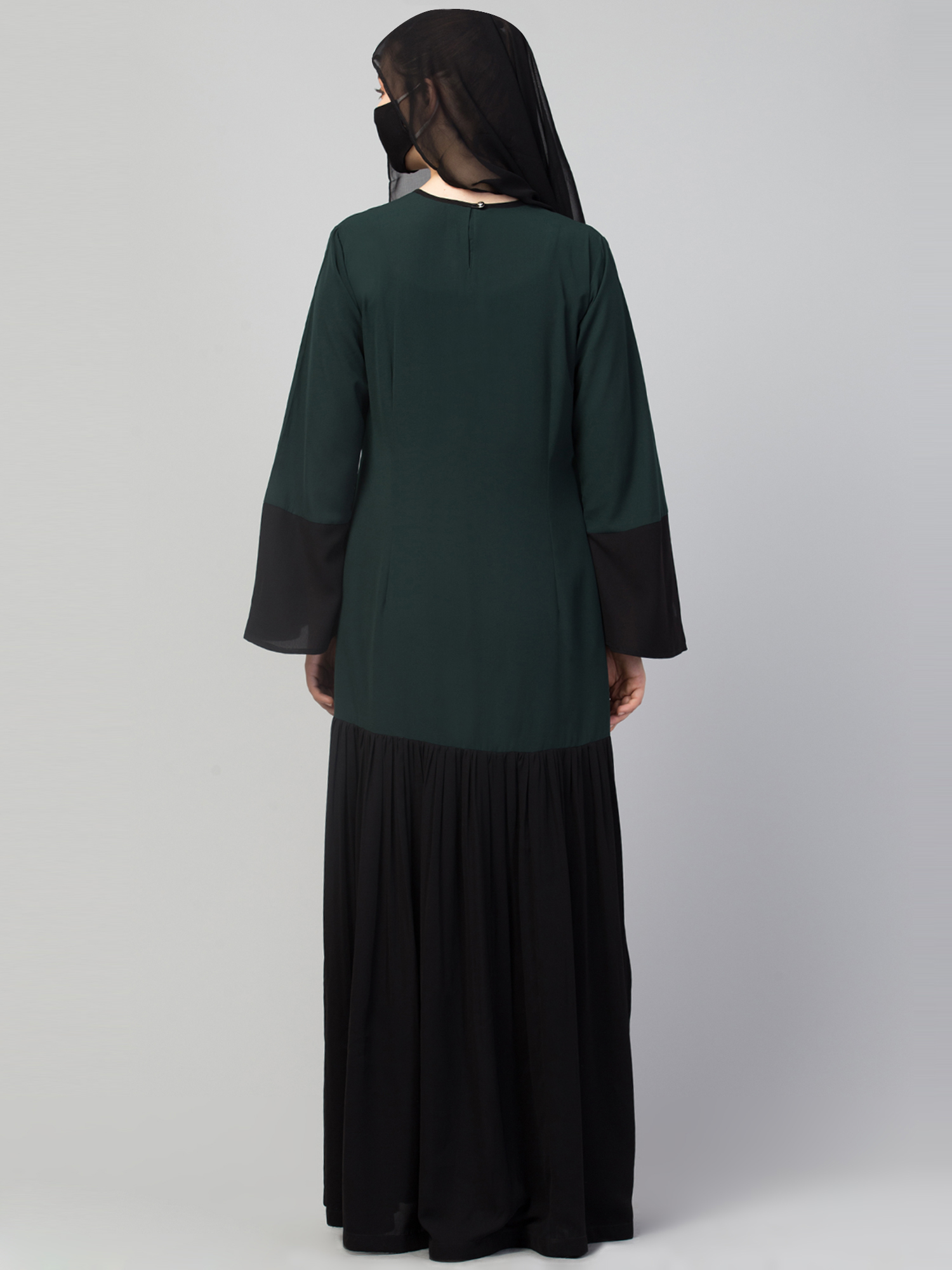 Stylish and Elegant Dual Color Abaya With Frills in Black and Green ...